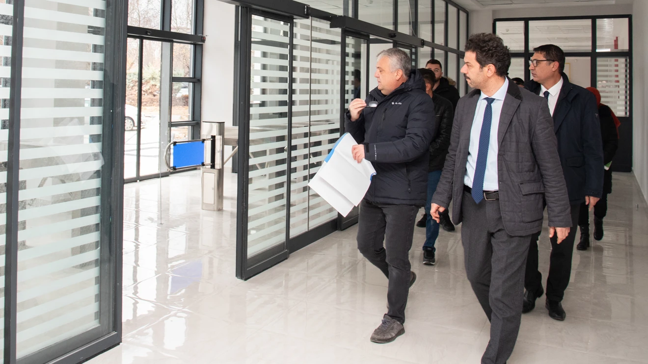 Selçuk Üniversitesi Eczacılık Fakültesi yeni binası açılışa hazır